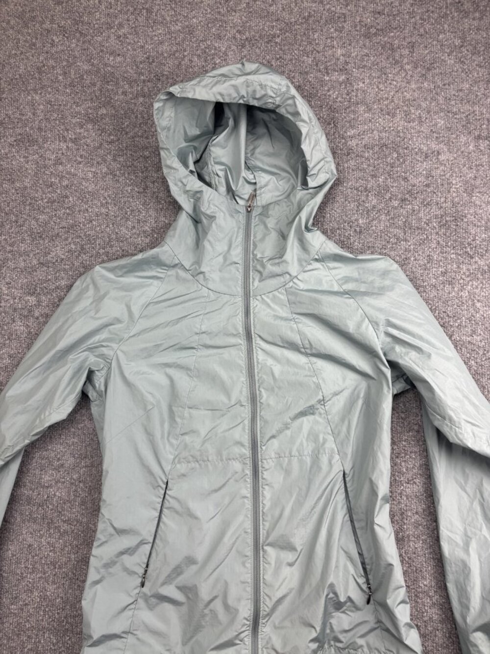 Nau Jacket Womens‎ Small Gray Hooded Full Zip Lightweight Windbreaker Hiking